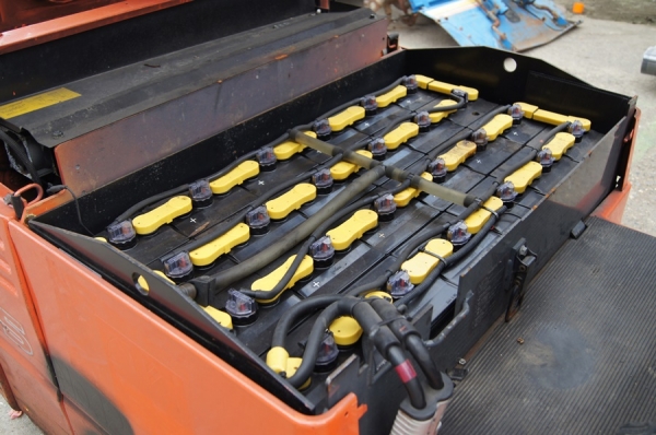 ขายรถยกไฟฟ้านั่งขับ 3 ล้อ ขนาด 1.5 ตัน เสาสูง 3 เมตร TOYOTA 7FBEL15 ขายรถยกไฟฟ้านั่งขับ 3 ล้อ ขนาด 1.5 ตัน เสาสูง 3 เมตร TOYOTA 7FBEL15