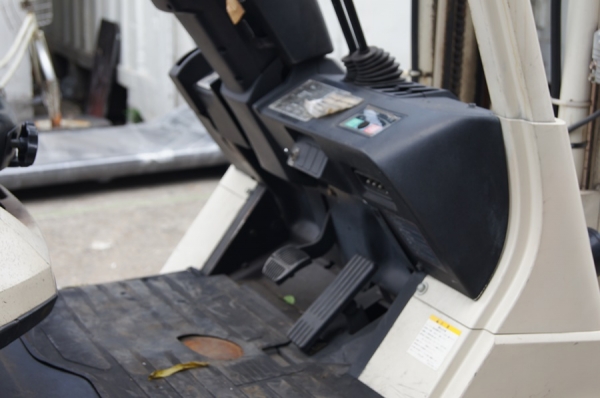 ขายรถยกไฟฟ้านั่งขับขนาด 1.4 ตัน เสาสูง 3 เมตร TOYOTA 7FB14