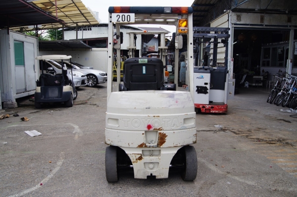 ขายรถยกไฟฟ้านั่งขับขนาด 1.4 ตัน เสาสูง 3 เมตร TOYOTA 7FB14