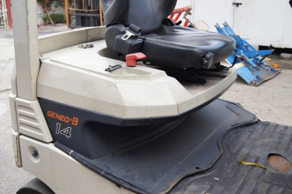 ขายรถยกไฟฟ้านั่งขับขนาด 1.4 ตัน เสาสูง 3 เมตร TOYOTA 7FB14