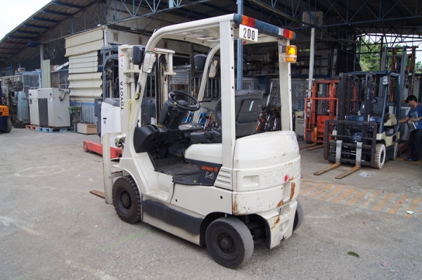 ขายรถยกไฟฟ้านั่งขับขนาด 1.4 ตัน เสาสูง 3 เมตร TOYOTA 7FB14