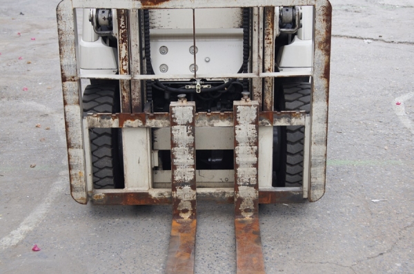 ขายรถยกไฟฟ้านั่งขับขนาด 1.4 ตัน เสาสูง 3 เมตร TOYOTA 7FB14