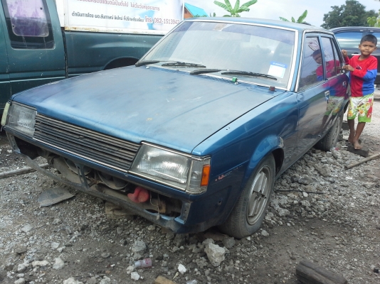 ขายโตโยต้าKE70รถพร้อมใช้ ขับได้ปกติทะเบียนโอน ของครบกันชนหน้า-หลังมี ใช้กันแดดกันฝน แอร์มี ขายราคาถูกๆด่วน