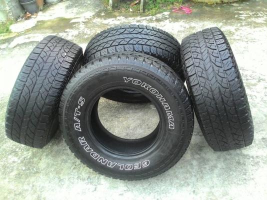ขาย YOKOHAMA A/T-S 265/70R16 ครับ