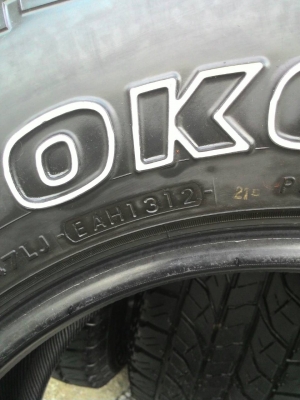 ขาย YOKOHAMA A/T-S 265/70R16 ครับ