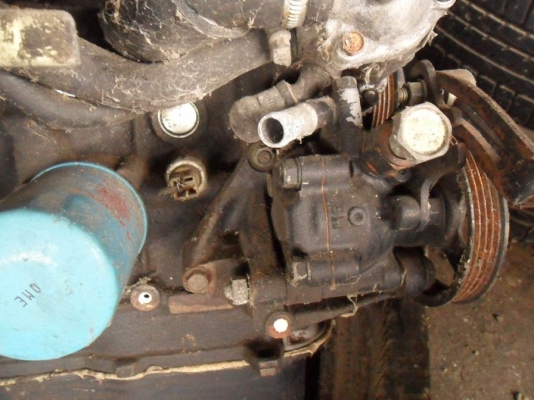 ขาย เครื่่อง นิสสันGA16คาร์บู 1600ccไม่มีฝาครอบวาวล์ อยากขายทั้งตัวมากกว่า 2,500 บ. T.092-9351644