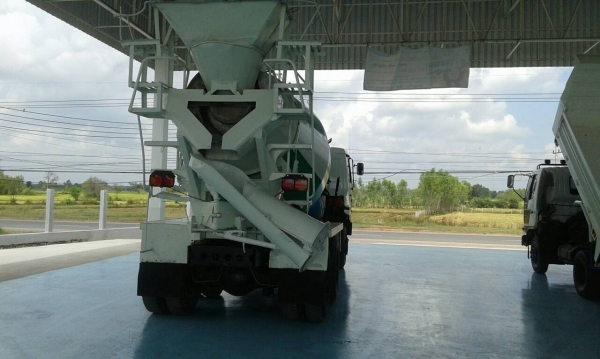 ขายรถโม่ปูน NISSAN