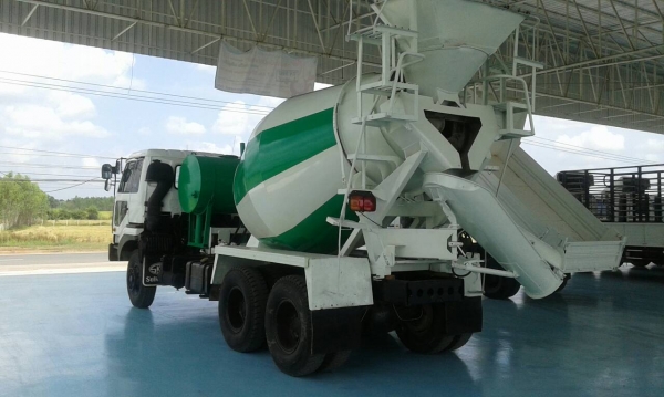 ขายรถโม่ปูน NISSAN