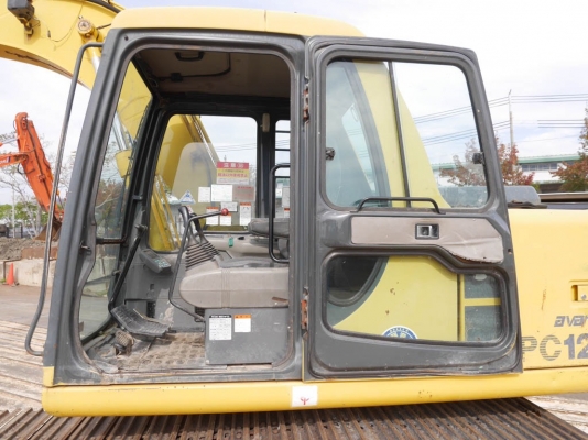 ขาย Komatsu PC 120-6E ใบแทรค 70เซน. สีเดิมๆ สวยสุดๆคันนี้ นำเข้าจากญี่ปุ่นแท้ 1000\% พร้อมใช้งาน ขายถูกๆ 086-303-9797 กู๋อ๋า