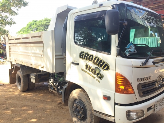 ขายด่วนรถฮีโน่ 6ดั๊ม 175แรงม้าปี 53รถวิ่ง 60000โล ขาย1,100,000บาทสนใจติดต่อ 081-3467572