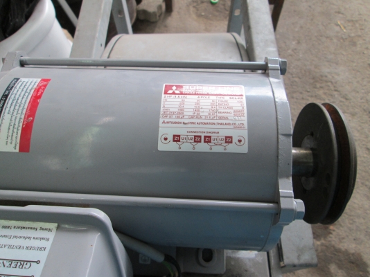 เครื่องดูดควันร้านอาหารใหญ่  เปิดได้ 6 เดือน  มอเตอร์มิซู