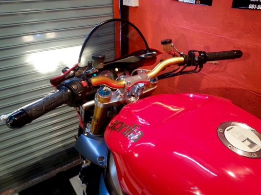 T&amp;T BIKE RAMA2 ขายรถเทพด่วน189000 ฿ aprilia Tuono 1000 ปี 2007 สวยเทพ การันตี รถสวยระดับ พีเมียม ชื่อชั้นดี นำเข้าจาก อิตาลี เอกสาร อินวอย+สรรพสามิต แท้ ฉบับจริงครบ