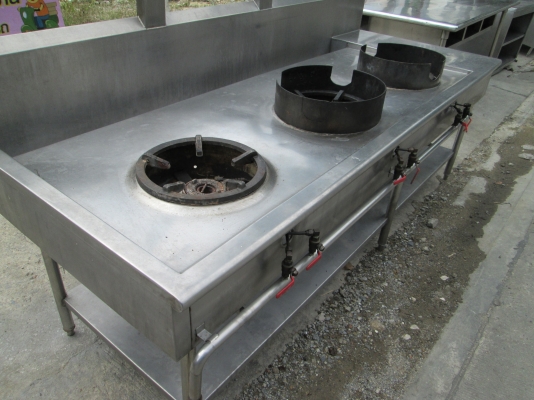 เตา 3 หัว  ขนาดใหญ่   จากร้านอาหารงามวงศ์วาน