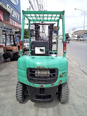 ขายรถยกมิตซูบิชิ 2 ตัน (รุ่นใหม่) เครื่องเบนซิน  กระบอกคู่ งาหมุน 360 องศา  เสาสูง 3 เมตร  พวงมาลัยเพาเว่อร์  สีเดิมจากนอก นำเข้าจากญี่ปุ่น ใช้งานได้ทันที ราคา210000