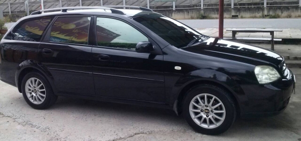 รถครอบครัว ขายด่วน chev optra estate 1.6  NGV