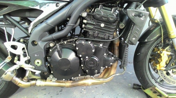 (ขาย )Triumph Speed Triple 1050 ปี 2008 สภาพหล่อๆ