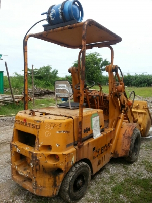 รถตัก SG10โคมัสสุ +แก็ส พร้อมใช้