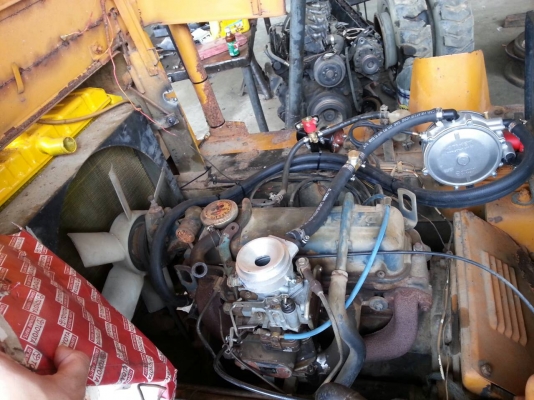 รถตัก SG10โคมัสสุ +แก็ส พร้อมใช้