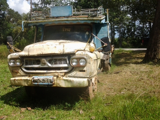 ISUZU   หัวยาว10ล้อลาก