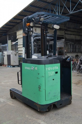 รถยกไฟฟ้ายืนขับ Toyota 7FBR15 3.5 เมตร รถยกไฟฟ้ายืนขับ Toyota 7FBR15 3.5 เมตร