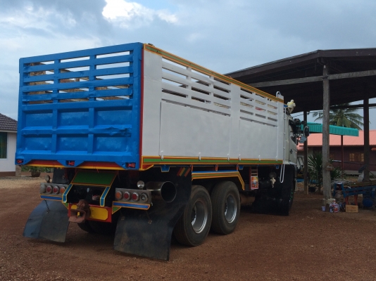 Hino เมกก้า320