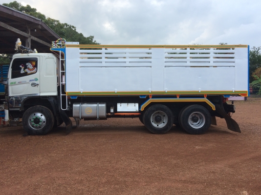 Hino เมกก้า320