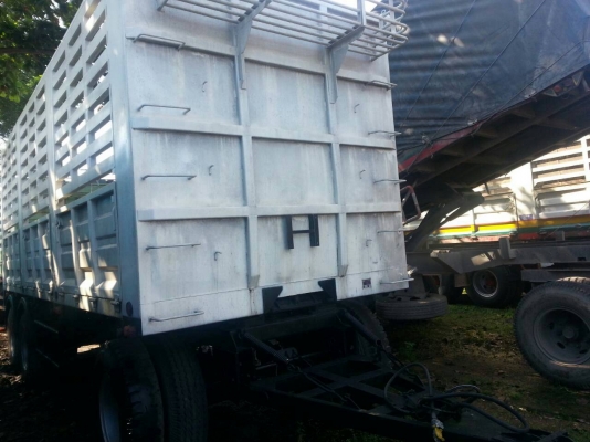 ลูกพ่วงไม่ดั้ม ยาว7เมตร สภาพดี  มี3หาง