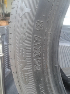 ยาง 225 50 17 ปี2012 2เส้น ยาง 225 50 17 ปี2012 2เส้น