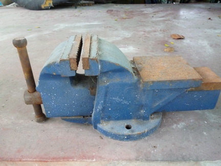 ขาย ปากกาจับงาน ปากกว้าง 5 นิ้ว ราคา 1100 บาท อยุ่ใกล้ส่งให้