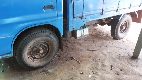 ***ขายแล้วครับขอบคุณ Truck2hand ขาย4ล้อกลาง ISUZU TLD วางเครื่อง 4BC2-100แรงฝาดำ เกียร์สั้นสายแล้ว เครื่องดี แน่น แรงดี ฟิตมาไม่นาน สตาร์ทติดง่าย เกียร์ดีไม่หลุด ช่วงล่างเดิม เฟืองท้ายเพลาลอย คัสซีดี เดิม มีบวมซับช่วงคอนิดๆ เสริมเหล็กบนแล้ว แข็งแรง คัสซีห