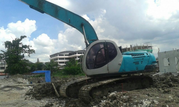 ขายรถแบคโคSK200Vบูมยาว18เมตร พร้อมใช้งาน ขายรถแบคโคSK200Vบูมยาว18เมตร พร้อมใช้งาน