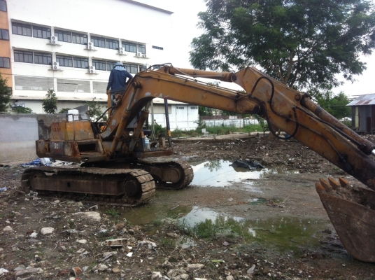 ขายรถแบคโคPC120-3 ถูกๆตามสภาพ ขายรถแบคโคPC120-3 ถูกๆตามสภาพ