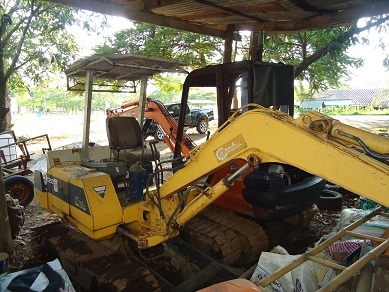 ขายแบ็คโฮ komatsu pc20