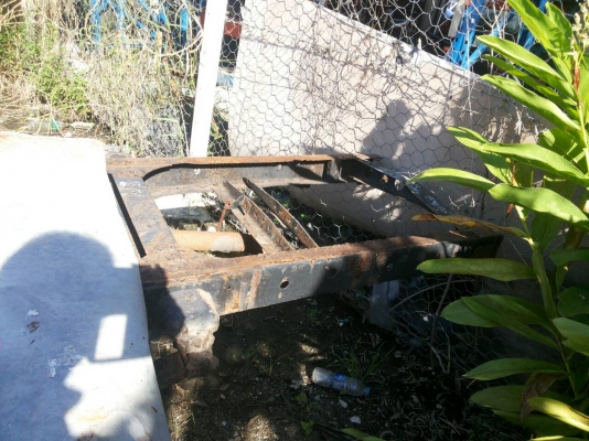 ขายรถ6ล้อหัวคัสซี ถูกๆตามสภาพ