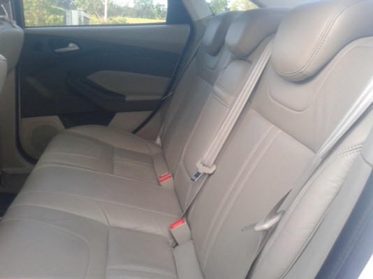 ขายดาวน์ถูกๆ 10000฿ Ford Focus 2.0 ปี12 ขายดาวน์ถูกๆ 10000฿ Ford Focus 2.0 ปี12