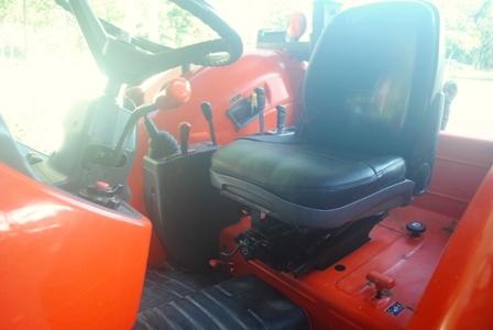 ขายรถไถ Kubota M7040 (4WD) พร้อมดันหน้า สีเดิม รถพร้อมใช้งานครับ