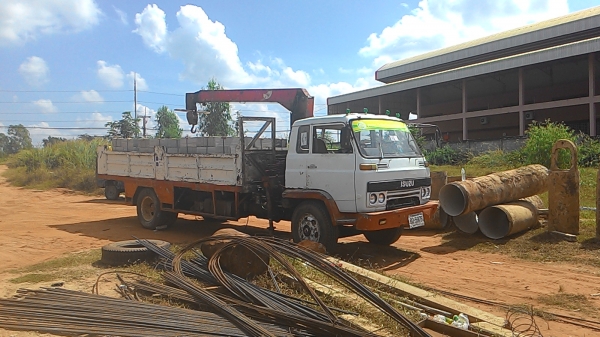 ขาย isuzu jcm ติดเครน 3 ตัน