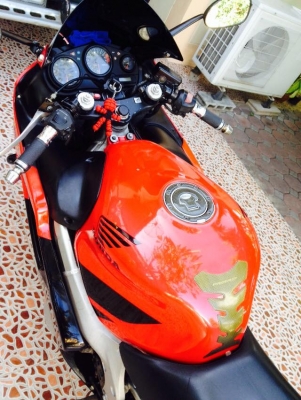 ขาย/แลก CBR600F4ปี2002(ต้นปี)เครื่องแน่นแรงๆ ขาย/แลก CBR600F4ปี2002(ต้นปี)เครื่องแน่นแรงๆ