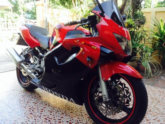 ขาย/แลก CBR600F4ปี2002(ต้นปี)เครื่องแน่นแรงๆ
