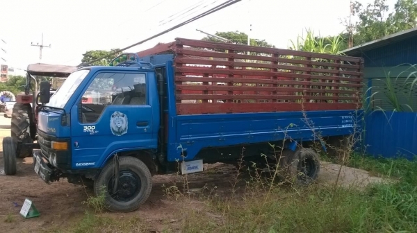 ขายรถสวยพร้อมใช้ 6 ล้อ TOYOTA BU87 คัสซีสวยตลอดเส้น เครื่อง 14B 115 แรงม้า เกียร์สั้น คอกไม้แข็งแรงทนทาน ทะเบียนพร้อมโอนครับ ขายรถสวยพร้อมใช้ 6 ล้อ TOYOTA BU87 คัสซีสวยตลอดเส้น เครื่อง 14B 115 แรงม้า เกียร์สั้น คอกไม้แข็งแรงทนทาน ทะเบียนพร้อมโอนครับ