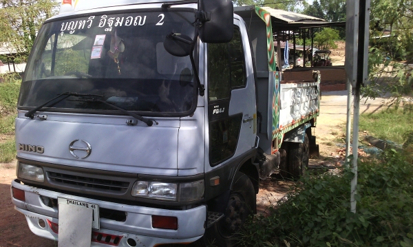 ขายด่วนรถ6ล้อHINOFB4Jดรั้มเครือง145แรงปี40กะบะยาว3.6