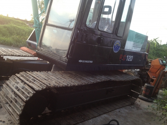ขายKOMATSU PC120-3 สภาพสวย พร้อมใช้งาน เครื่องดี ช่วงล่างดี เอวไม่หลวม โซ่บรูทดี ลอลเลอร์เต็ม7ลูกไม่มีเเตก มีเเอร์ ราคาต่อรองได้