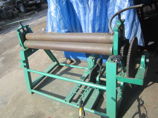 เครื่องม้วนลูกกลิ้งแป๊บ 5 นิ้วสนใจติดต่อ086-3398839