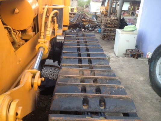 ขายD2-5สภาพสวย พร้อมใช้งาน. เครื่องดี ช่วงล่างดี ใบเเทร็กเต็ม ราคาต่อรองได้