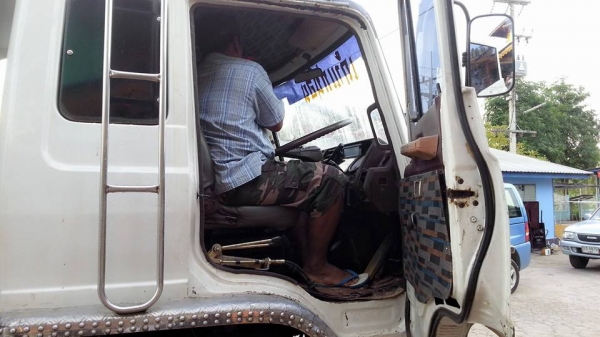 ขอบคุณ ผู้ใหญ่ ใจดี ได้เลิดงามยามดี 7.09 น มานำรถออกจาก บ้าน อาทบ้านไร่ เลยกันทีเดียว