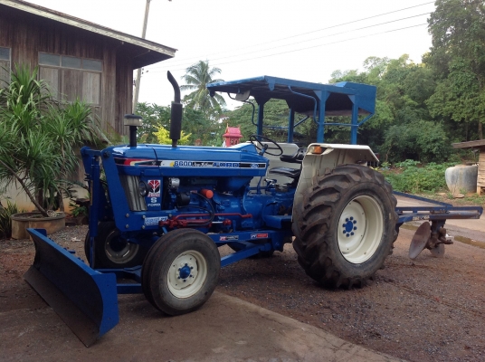 ขายรถไถฟอร์ด 7700 T6 สภาพสวยมาก พร้อมใช้ซื้อไปไม่ต้องซ่อมอะรัย เอกสารพร้อมโอน เจ้าของมือเดียวเจ้าของขายเอง