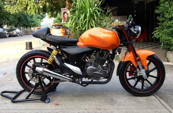 ด่วนๆครับรถสวย RKV200 Cafe' ของแต่งเยอะ