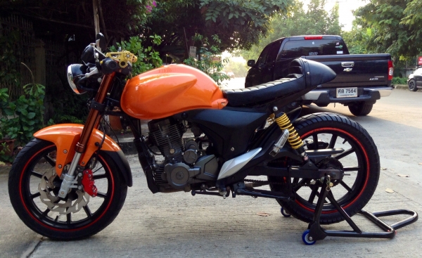 ด่วนๆครับรถสวย RKV200 Cafe' ของแต่งเยอะ ด่วนๆครับรถสวย RKV200 Cafe' ของแต่งเยอะ