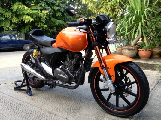 ด่วนๆครับรถสวย RKV200 Cafe' ของแต่งเยอะ ด่วนๆครับรถสวย RKV200 Cafe' ของแต่งเยอะ