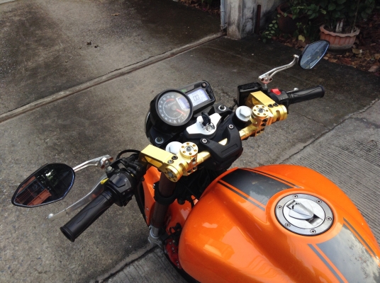 ด่วนๆครับรถสวย RKV200 Cafe' ของแต่งเยอะ ด่วนๆครับรถสวย RKV200 Cafe' ของแต่งเยอะ